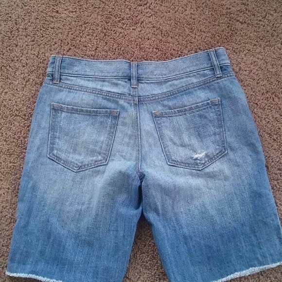 Ann Taylor LOFT size 26/2 jean shorts - Picture 2 of 4